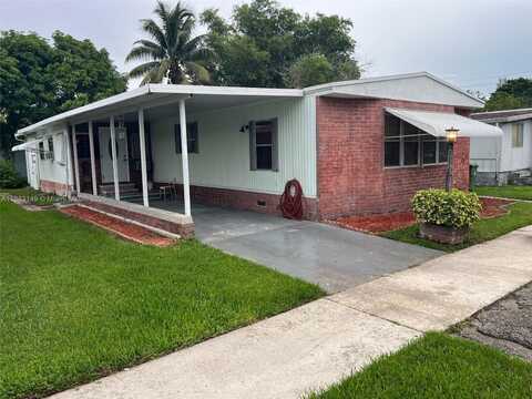 21521 NW 7th St, Pembroke Pines, FL 33029