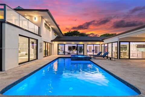 1025 Diplomat Parkway, Hollywood, FL 33019