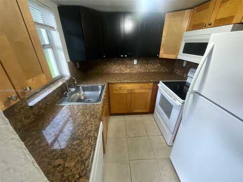 3090 Coral Springs Dr, Coral Springs, FL 33065
