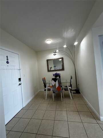 1 Glen Royal Pkwy, Miami, FL 33125