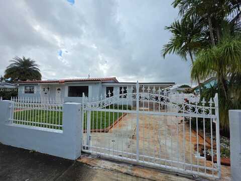 566 W 41st Pl, Hialeah, FL 33012