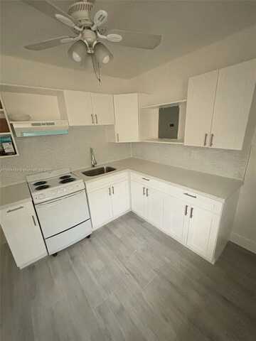 6920 NW 6th Ct, Miami, FL 33150