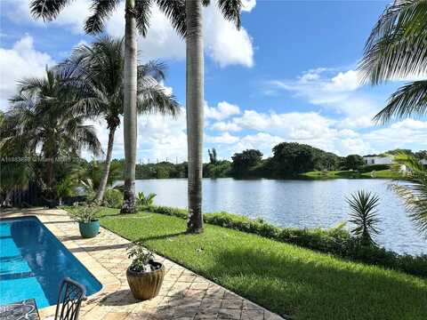 960 Bayberry Point Dr, Plantation, FL 33324