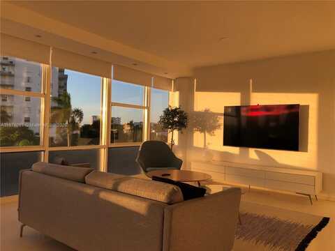 900 Bay Dr., Miami Beach, FL 33141