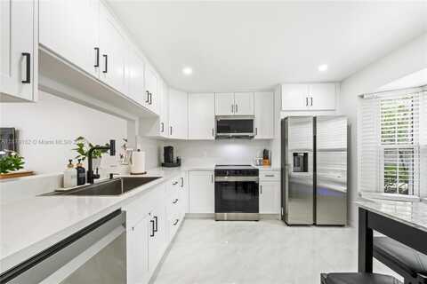 3803 NW 122nd Ter, Sunrise, FL 33323
