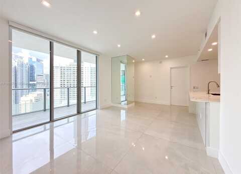 1300 Brickell Bay Dr, Miami, FL 33131