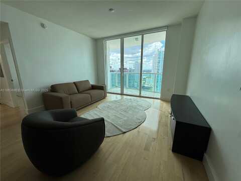 31 SE 5th St, Miami, FL 33131