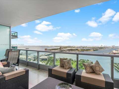 900 Biscayne Blvd, Miami, FL 33132