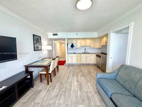 19201 Collins Ave, Sunny Isles Beach, FL 33160