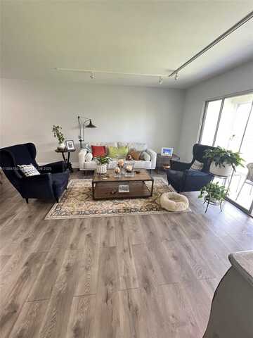 12601 SW 13th St, Pembroke Pines, FL 33027