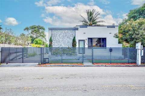 2126 NW 3rd St, Miami, FL 33125
