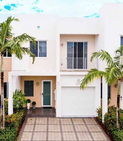 10279 NW 72nd St, Doral, FL 33178