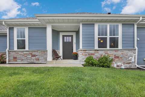 W204n17637 Laurel Pl, Jackson, WI 53037