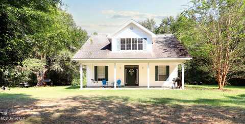 26 Harvey Burkss Road, Picayune, MS 39466