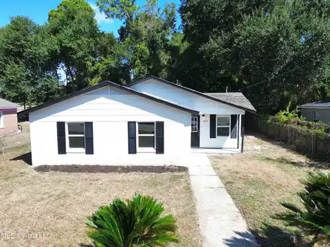 2005 North Street, Gulfport, MS 39507