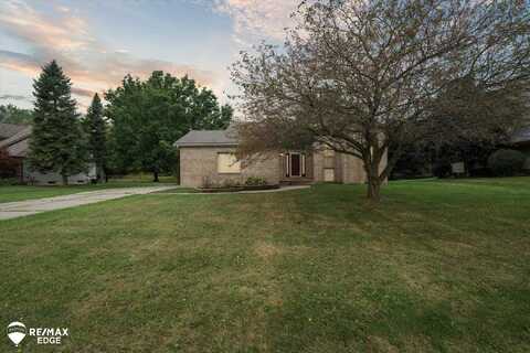 2411 Briar Creek, Burton, MI 48509