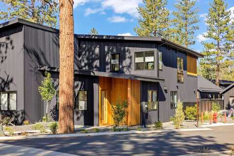 504 W Sisters Park Drive, Sisters, OR 97759