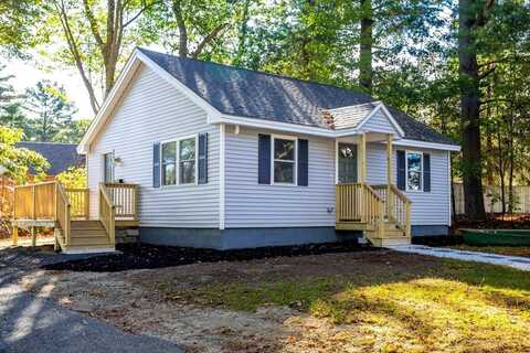 7 Groveland St, Ayer, MA 01432