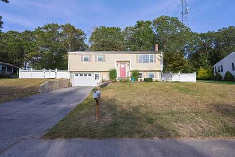 18 Purdue Dr, Milford, MA 01757