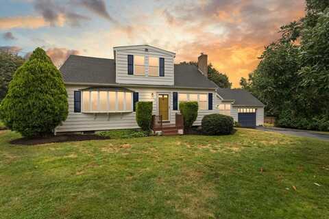 8 Meridian Rd, Wenham, MA 01984