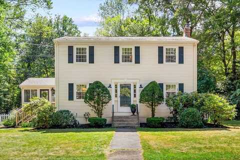 26 Bayberry Ln, Holliston, MA 01746