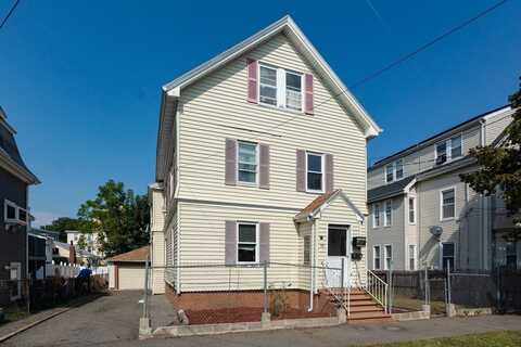 17 Collins St, Lynn, MA 01902