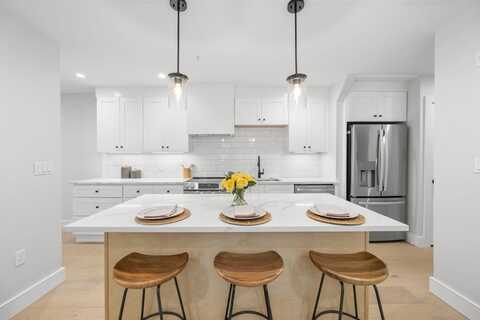 3 Franklin St, Somerville, MA 02145