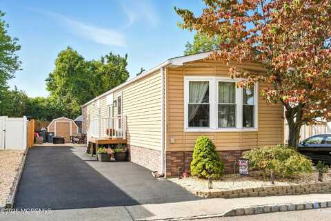 55 Secretariat Street, Howell, NJ 07731
