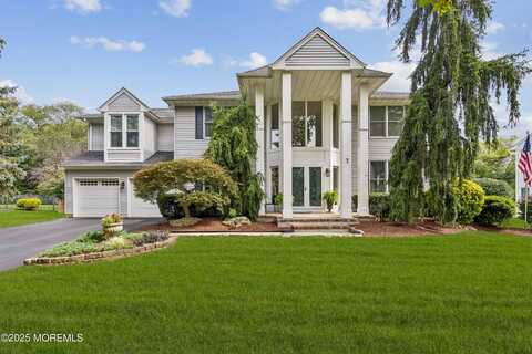 7 Empress Court, Freehold, NJ 07728