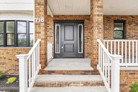 716 Palmer Avenue, Middletown, NJ 07748