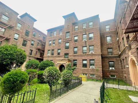 6264 Saunders Street, Rego Park, NY 11374