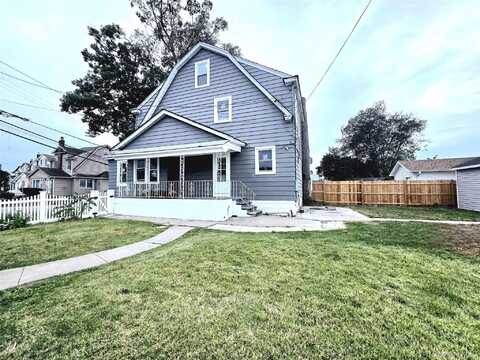 17 Sapir Street, Valley Stream, NY 11580