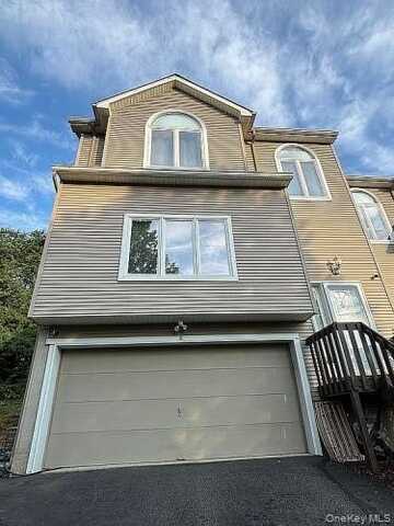 8 Ledger View Court, Highland Mills, NY 10930
