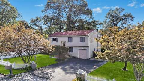 194 Cranford Boulevard, Mastic, NY 11950
