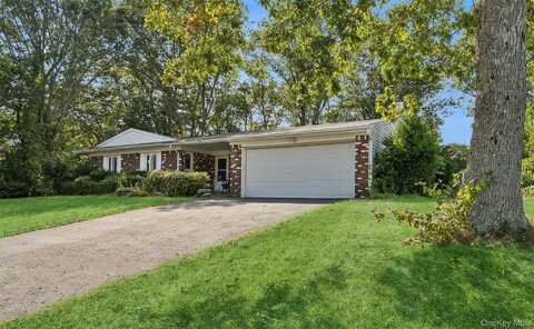 24 Woodbine Street, Coram, NY 11727