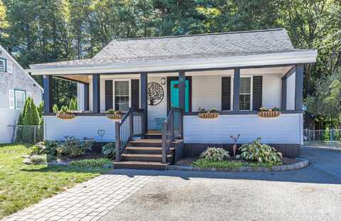 12 Laurel Avenue, Kittery, ME 03904