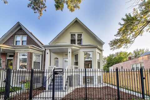 3425 W Carroll Avenue, Chicago, IL 60624