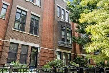 835 W 14TH Place, Chicago, IL 60608