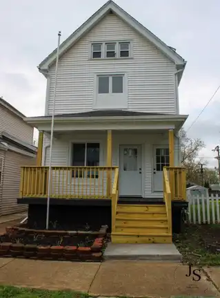 353 S 5th Avenue S, Kankakee, IL 60901