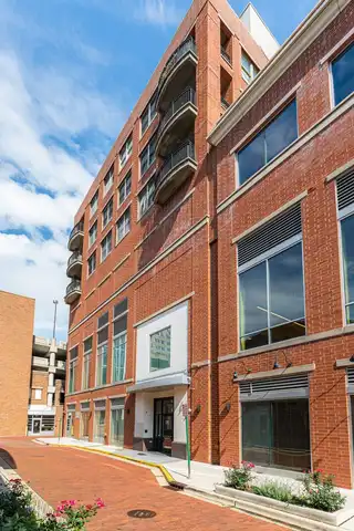 1124 Lake Street, Oak Park, IL 60301
