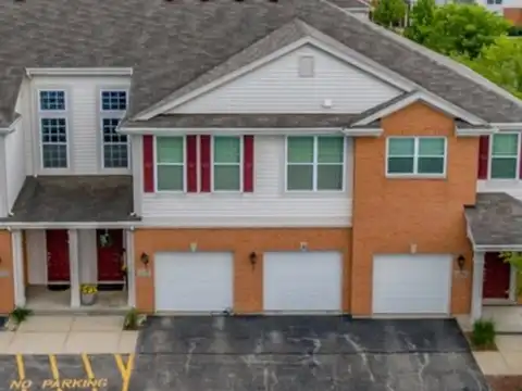 10201 Mulberry Lane, Bridgeview, IL 60455