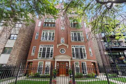 637 W Wrightwood Avenue, Chicago, IL 60614