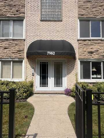 7952 Madison Street, River Forest, IL 60305