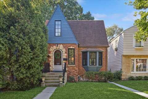 1916 Keeney Street, Evanston, IL 60202