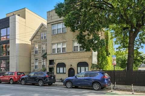 2243 W Belmont Avenue, Chicago, IL 60618
