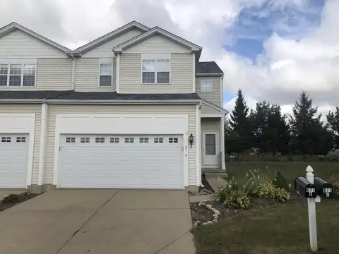 671 N Fieldcrest Drive, South Elgin, IL 60177
