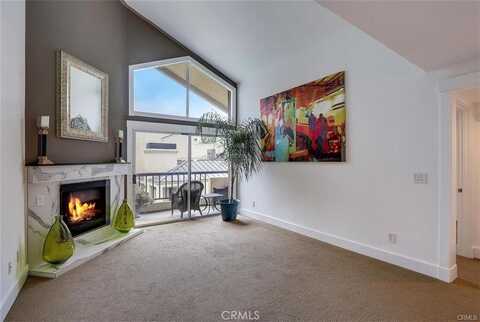 5540 Owensmouth Avenue, Woodland Hills, CA 91367