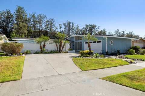 3162 Yellowtail Dr., Rossmoor, CA 90720
