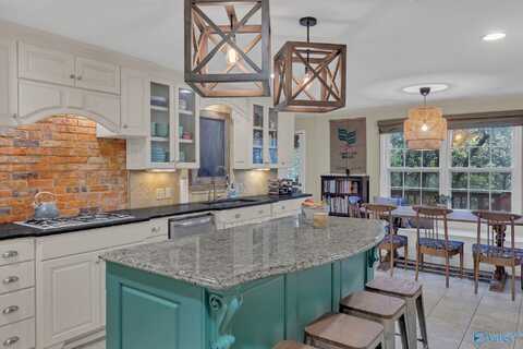 2206 Toll Gate Road, Huntsville, AL 35801