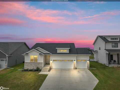 216 11th Court NW, Bondurant, IA 50035